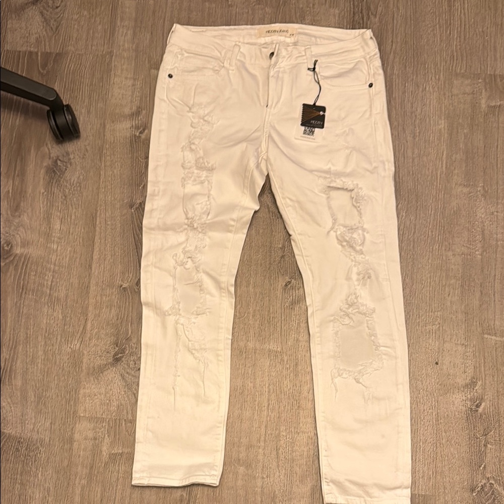 Women’s  White Distressed Jeans